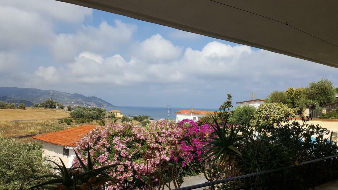 Villa Jone Diano Marina Exteriör bild